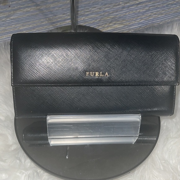 Furla Classic Flap Continental Leather Wallet EUC - Picture 3 of 15